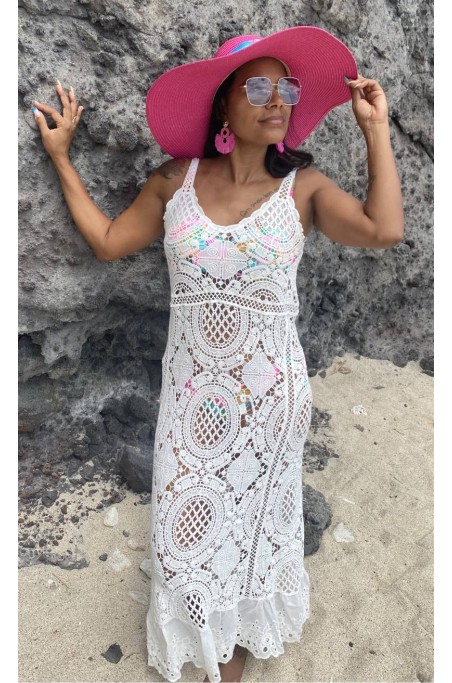 Robe de plage en broderie