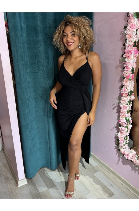 Robe pailletée fendue